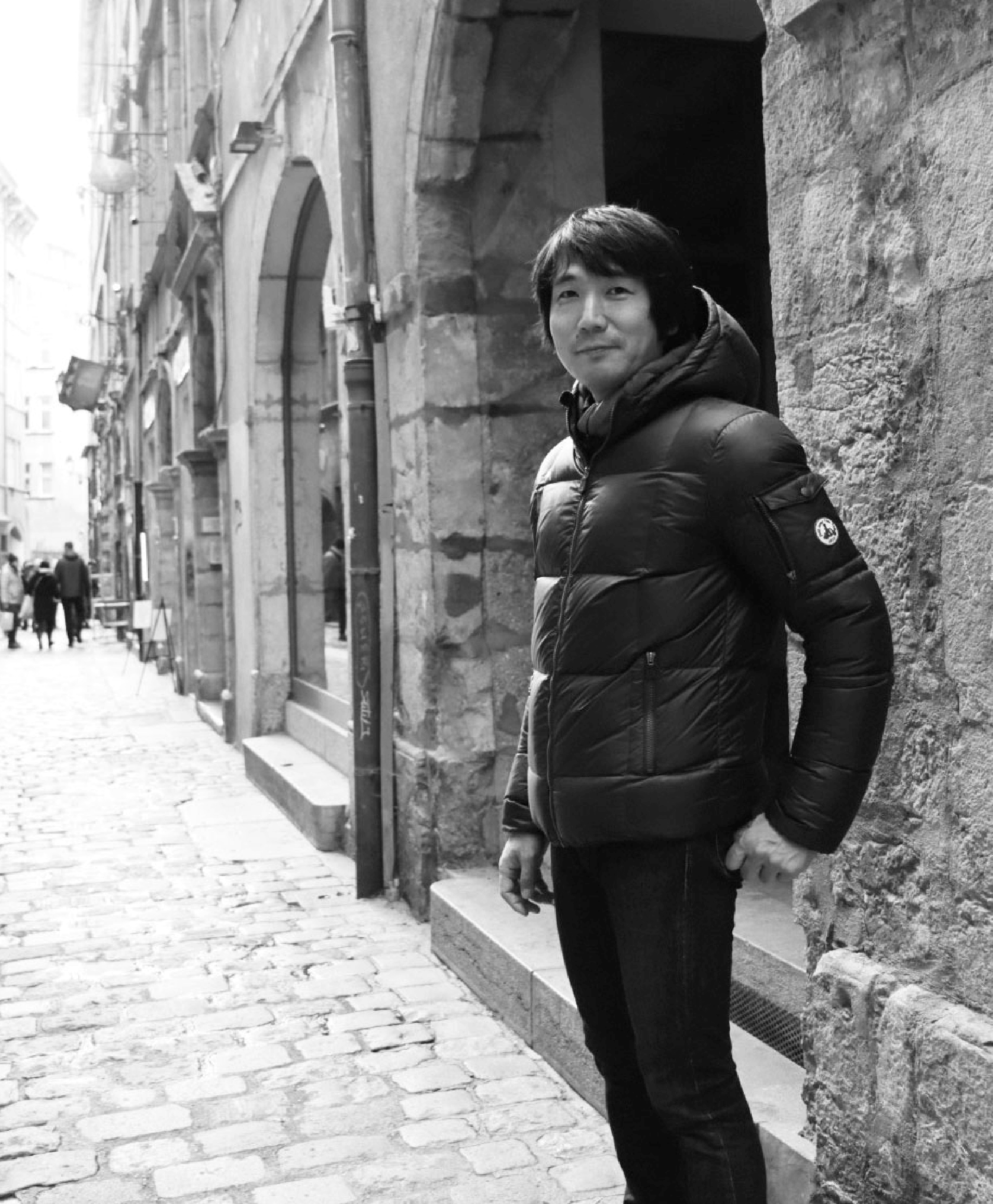 代表取締役の松本直樹の写真画像